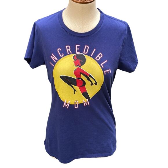Disney Pixar Incredibles 2 Incredible Mom Graphic T-Shirt T-Shirt Women's Medium - Picture 1 of 7